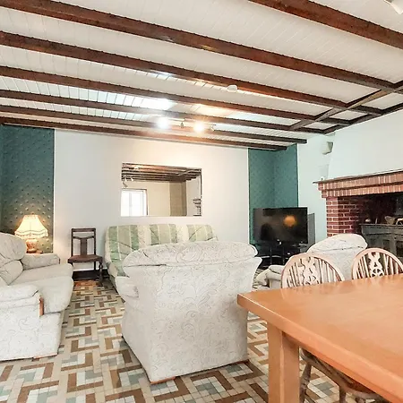 Lovely Home In Hambers With Wifi Hébergement de vacances